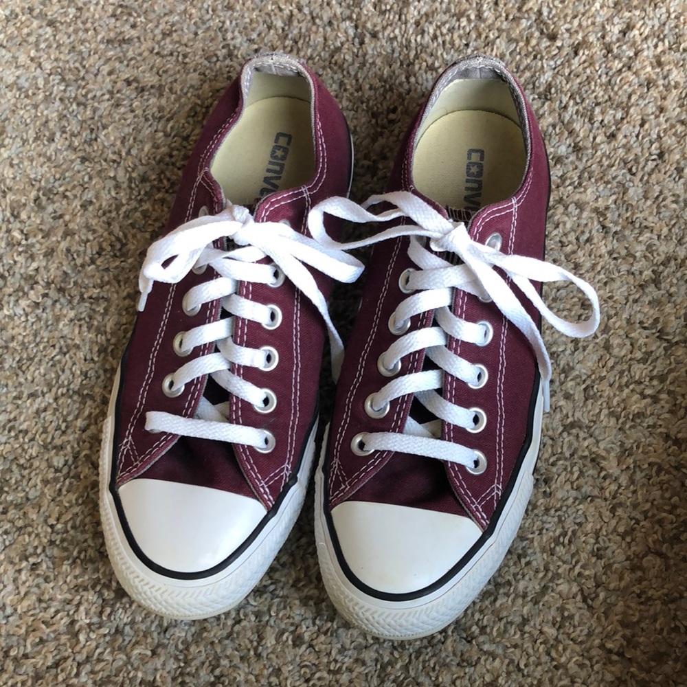 Custom Consverse - Maroon & Grey with Hounds on Heel